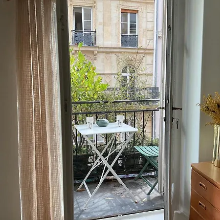 Apartment Family Near Marais In Oberkampf *